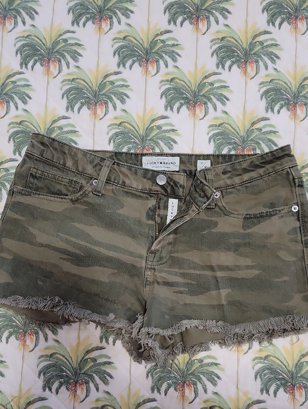 Lucky Brand Olive Green Camo Frayed Hem Women's Jean Shorts